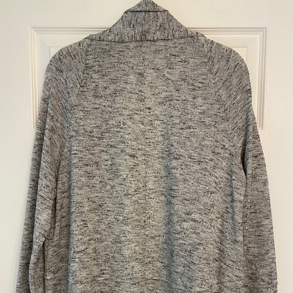 Ann Taylor LOFT Swing Front Sweater - Picture 2 of 5